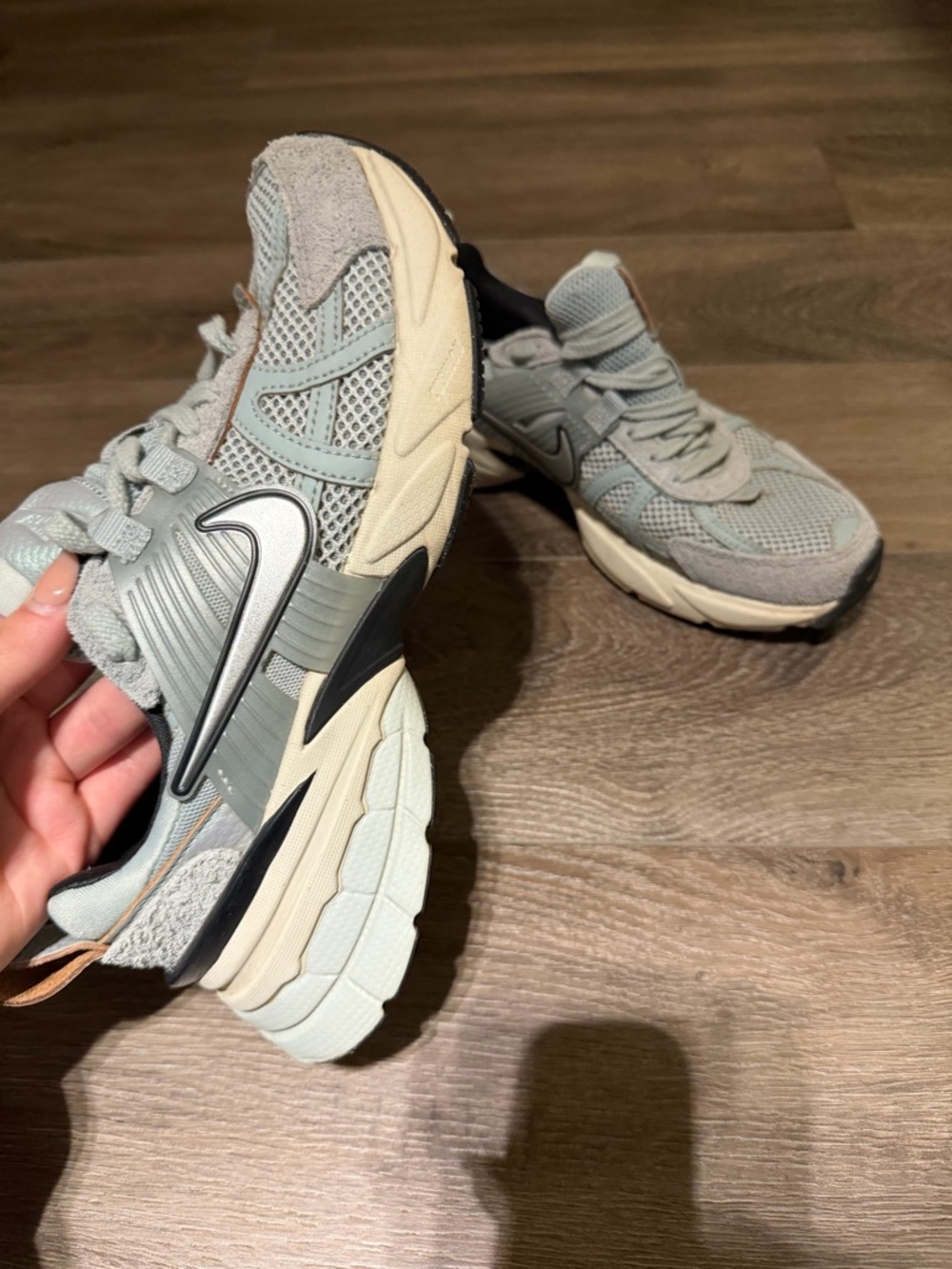 Nike Grey and Blue Women's Athletic Sneakers Everyday Running Shoes - Picture 4 of 6